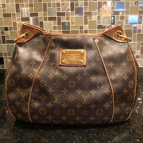 LOUIS VUITTON Monogram Galliera PM - Picture 2 of 8